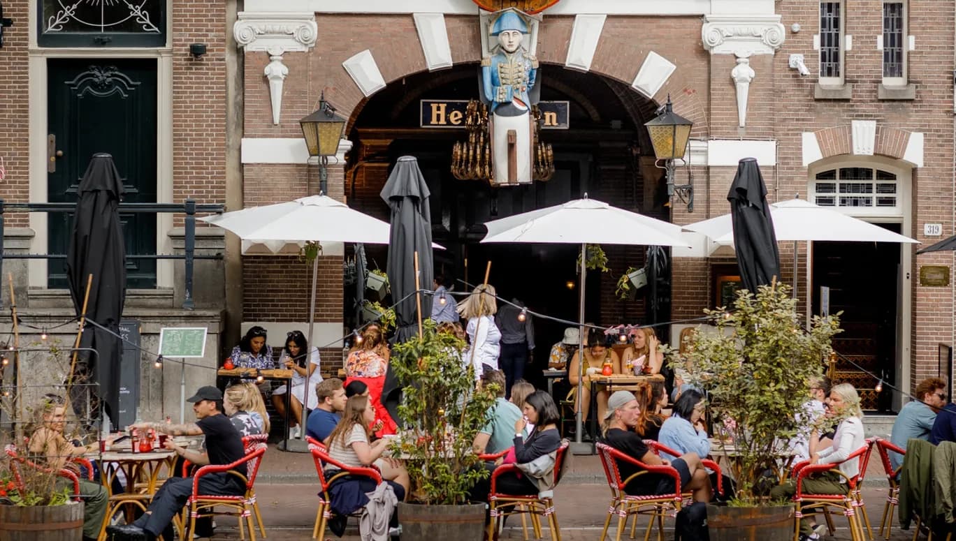 Proeflokaal van Wees café-restaurant terrace