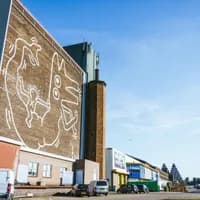 Foodcenter Keith Haring building
wall art