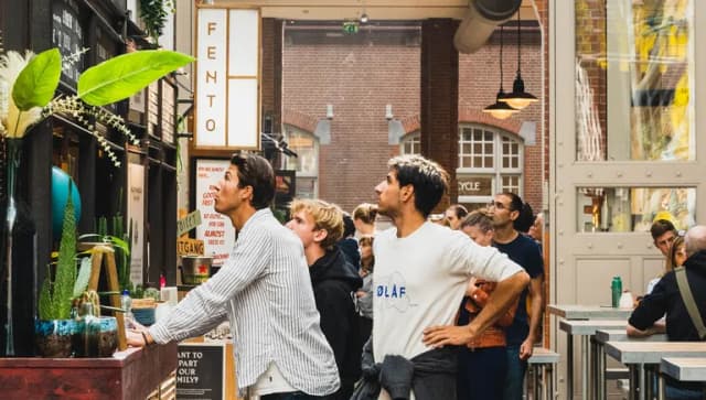 Foodhallen people waiting to order