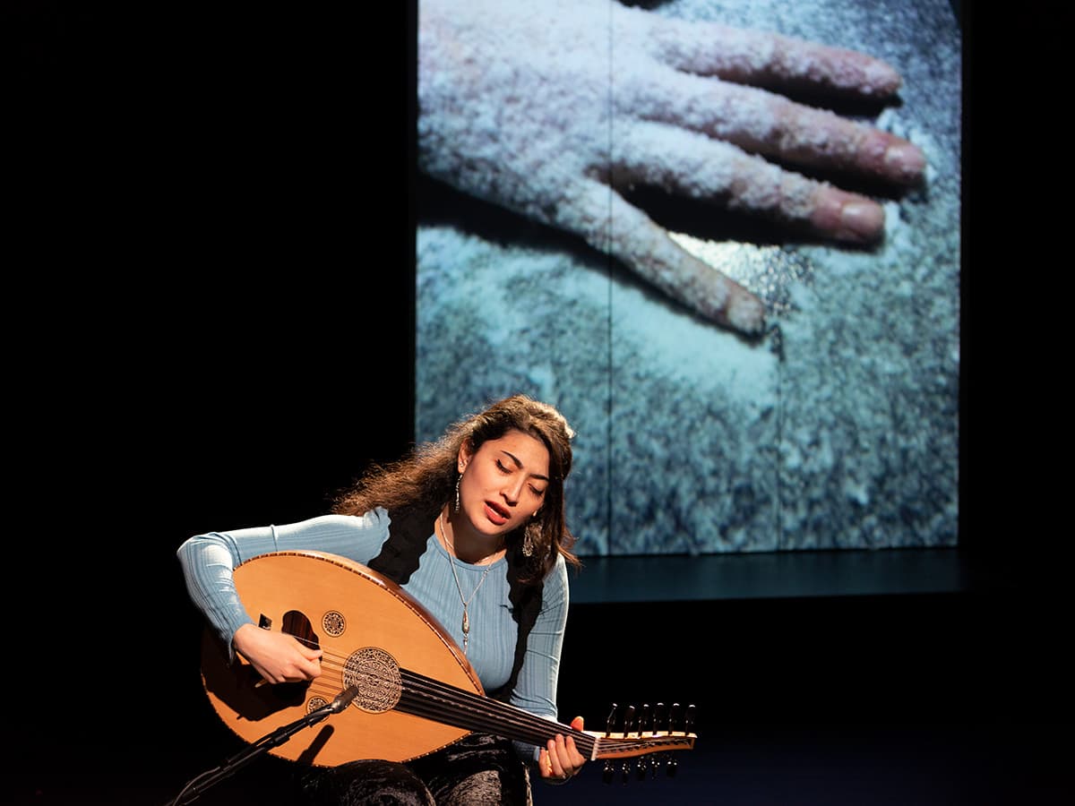 Het Filiaal Theatermakers - Talking Hands (9+)