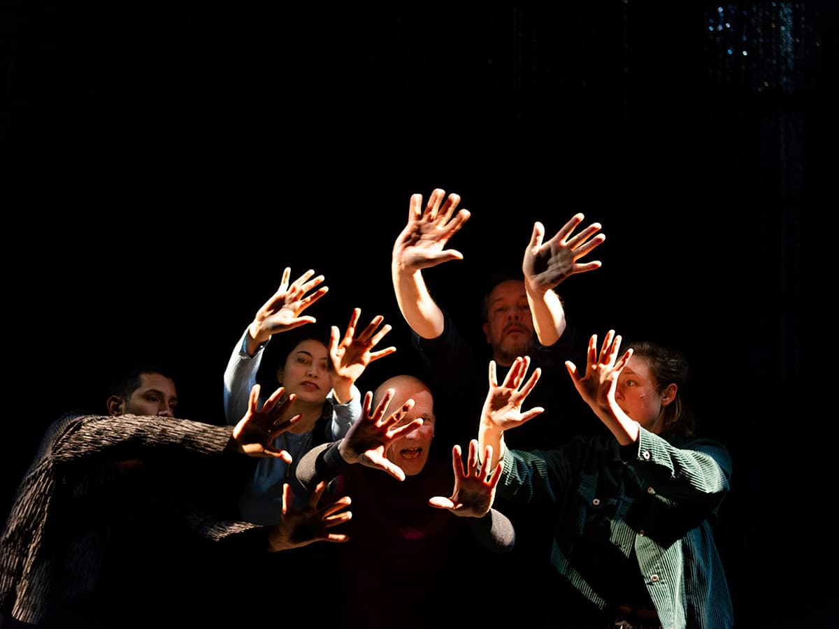 Het Filiaal Theatermakers - Talking Hands (9+)