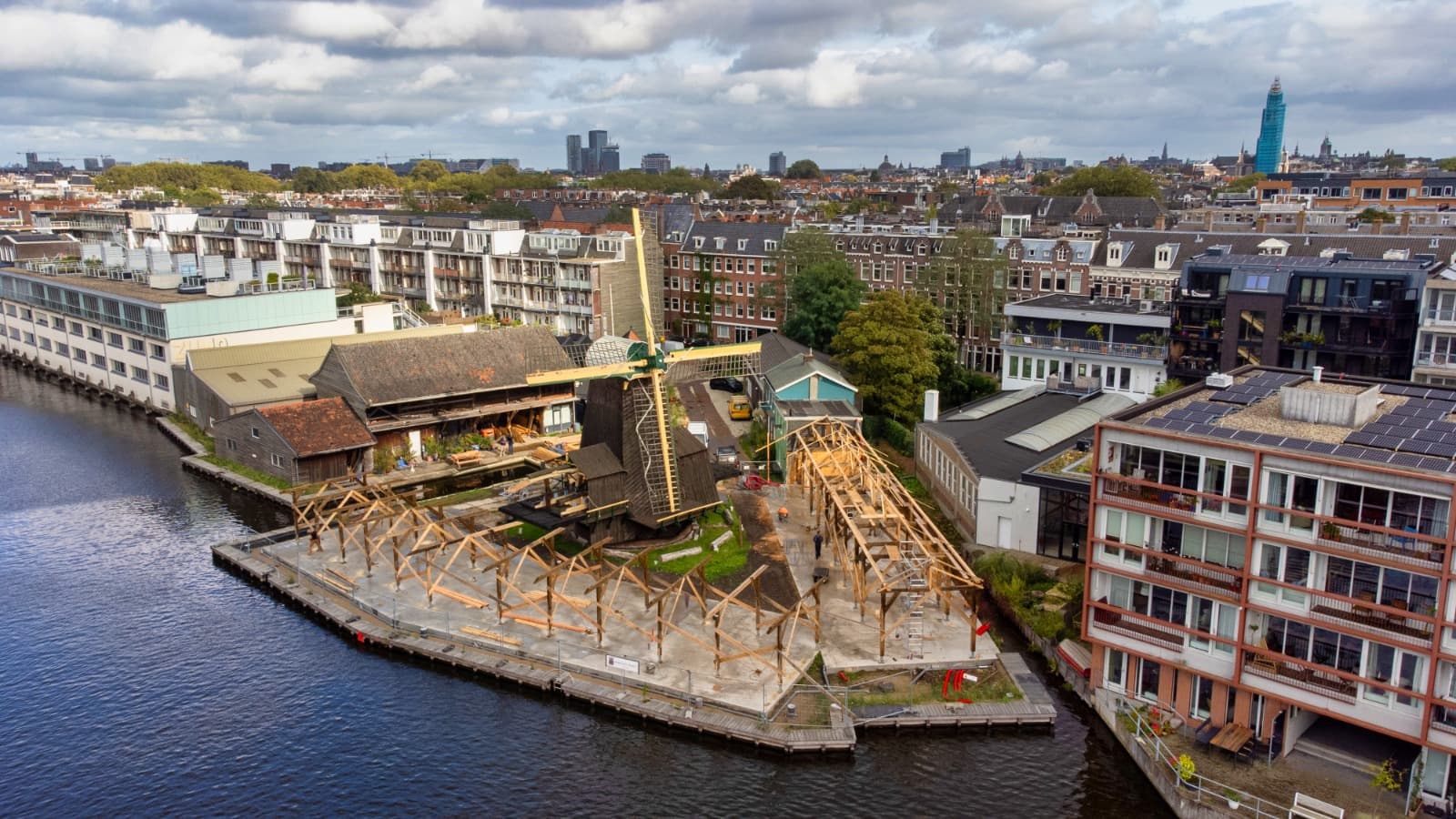 Meedraaien met houtzaagmolen De Otter