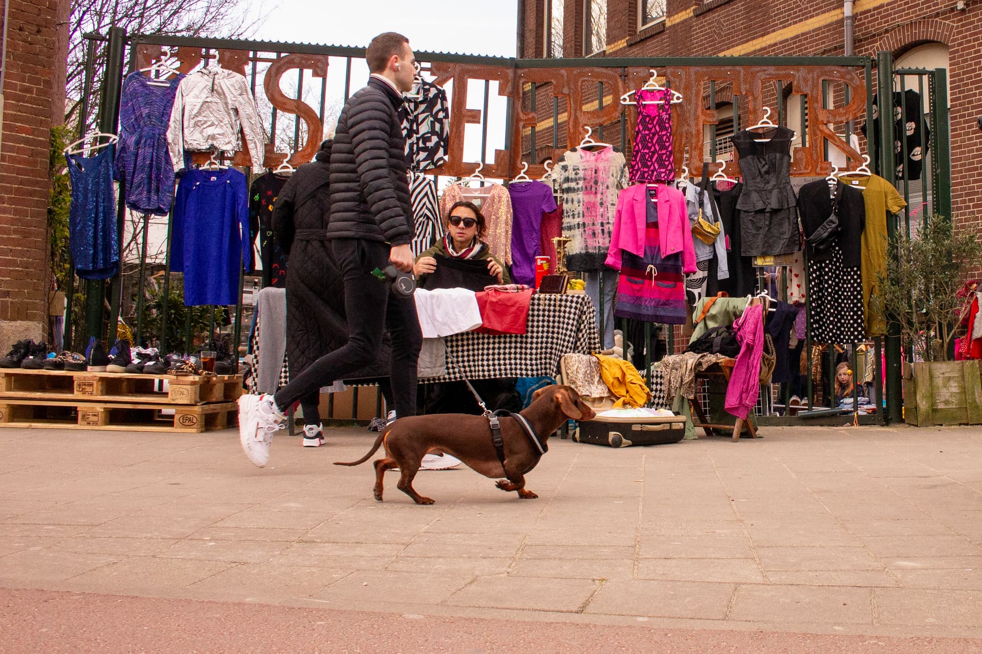 Kas Keerweer Kledingmarkt