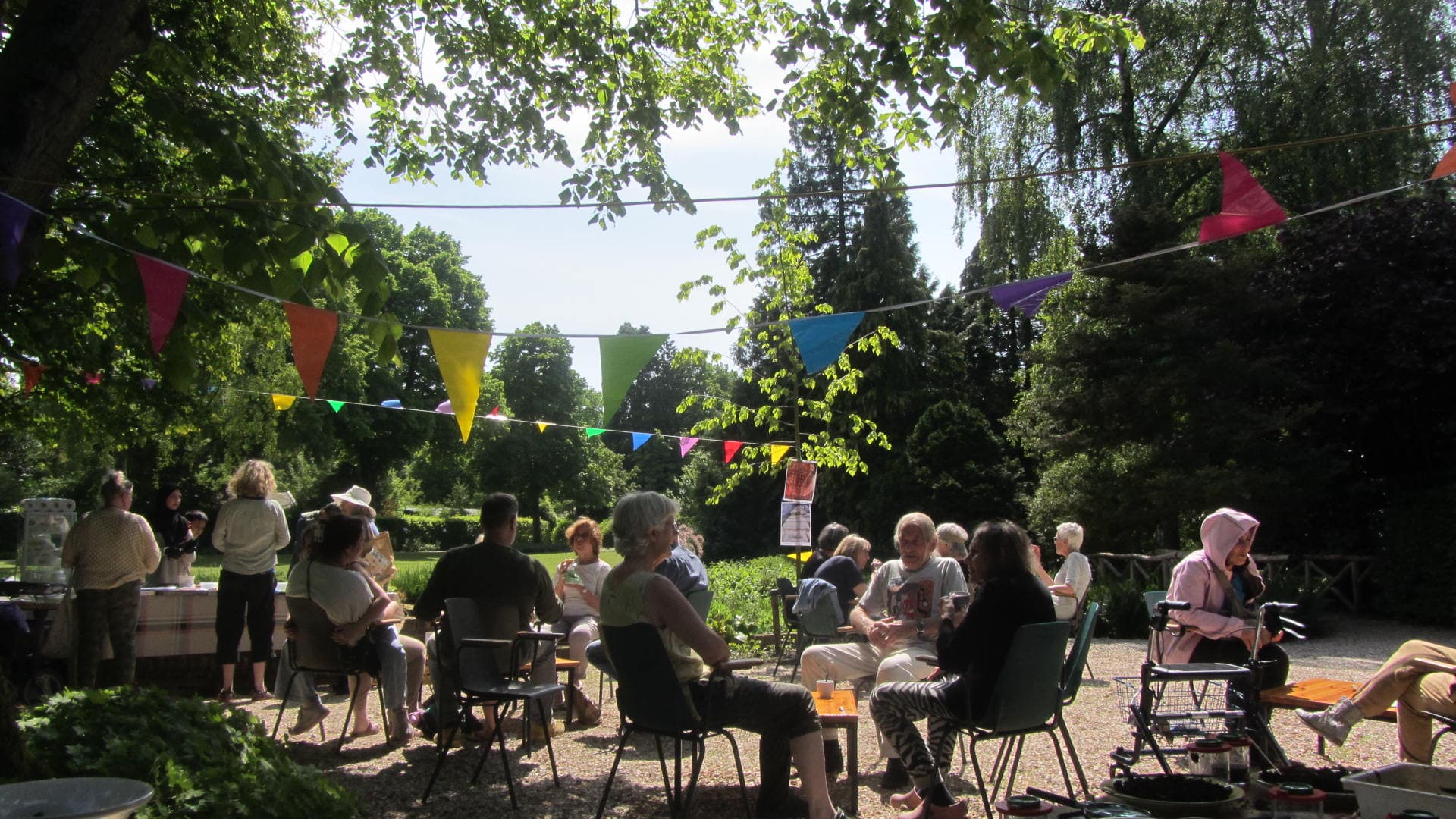 Open tuinen dag het Nieuwe Bijenpark