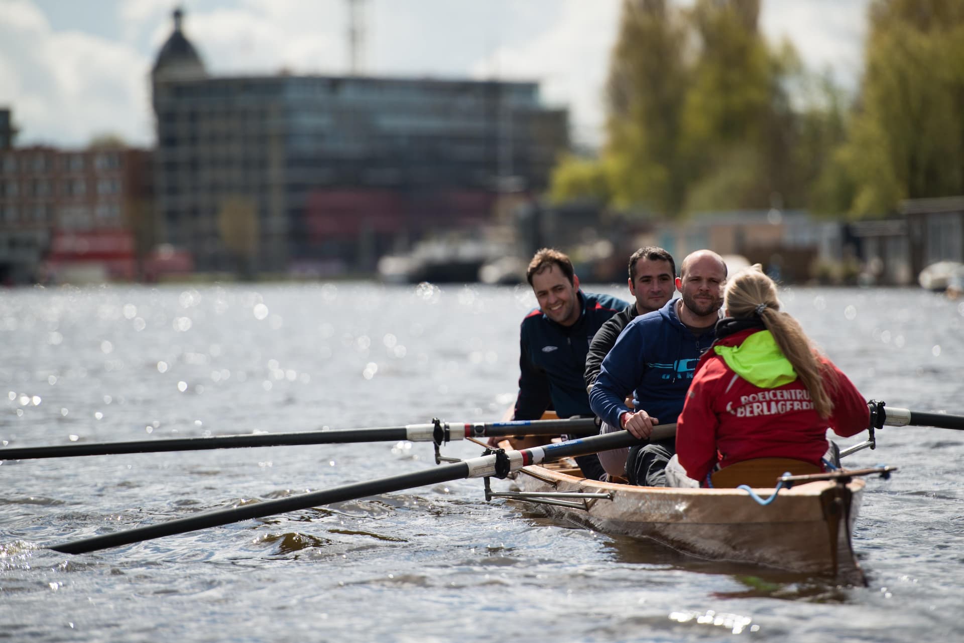 Rowing clinic: Amsterdam from the water (18+)