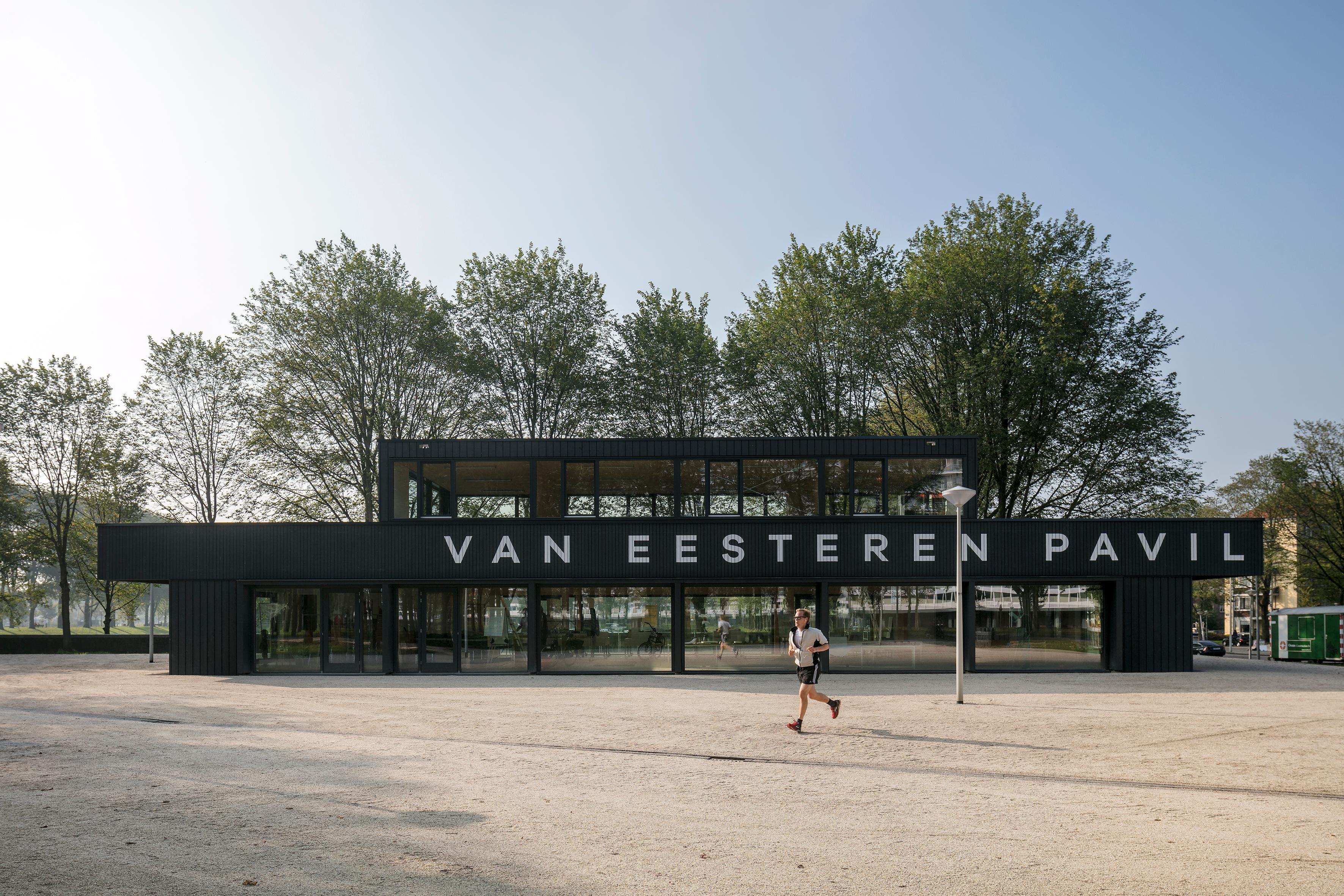 'Pimp je plate'-workshop bij het Van Eesteren Museum