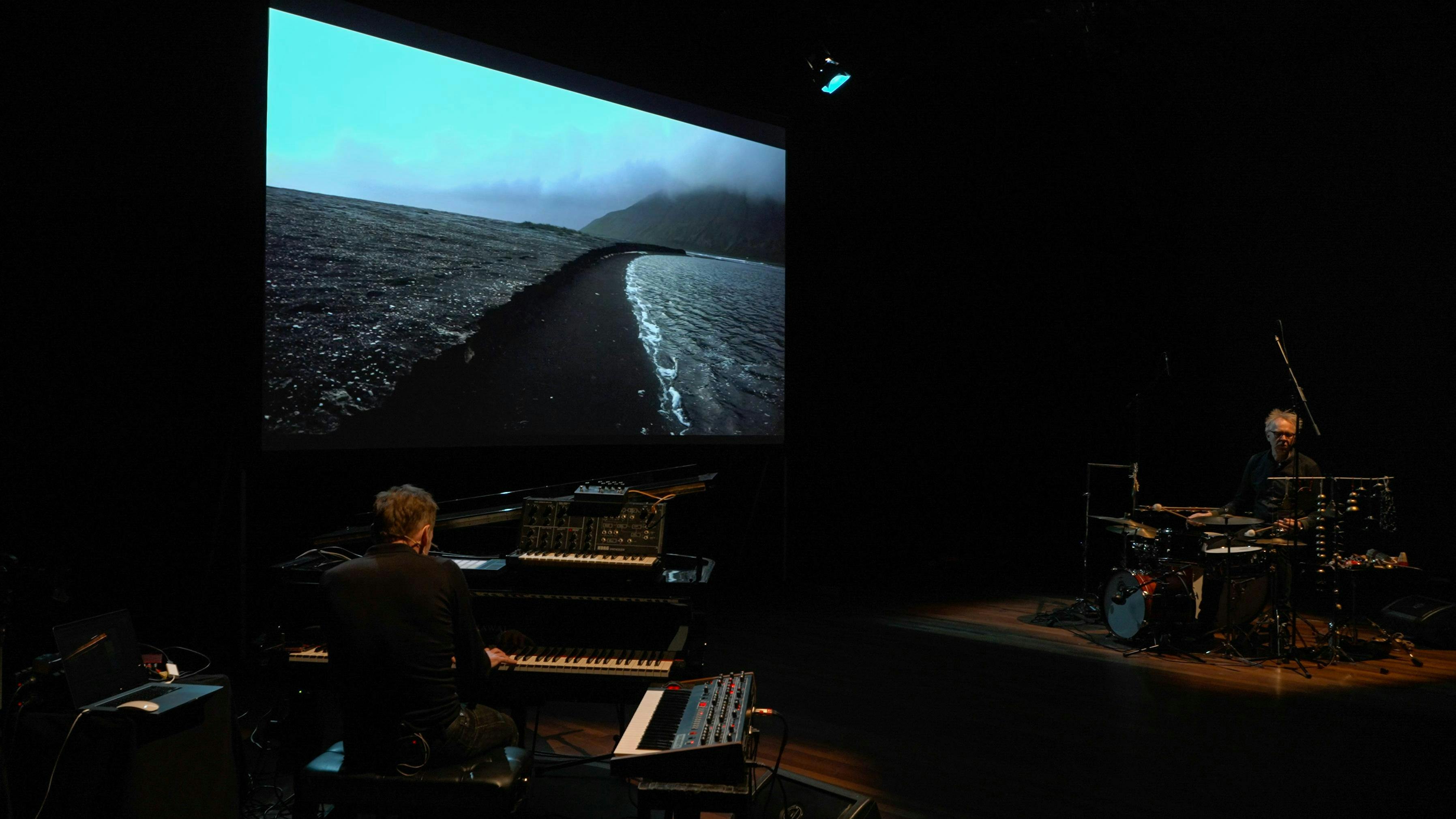 Jaco Benckhuijsen & Joost Lijbaart: Man in the Wild