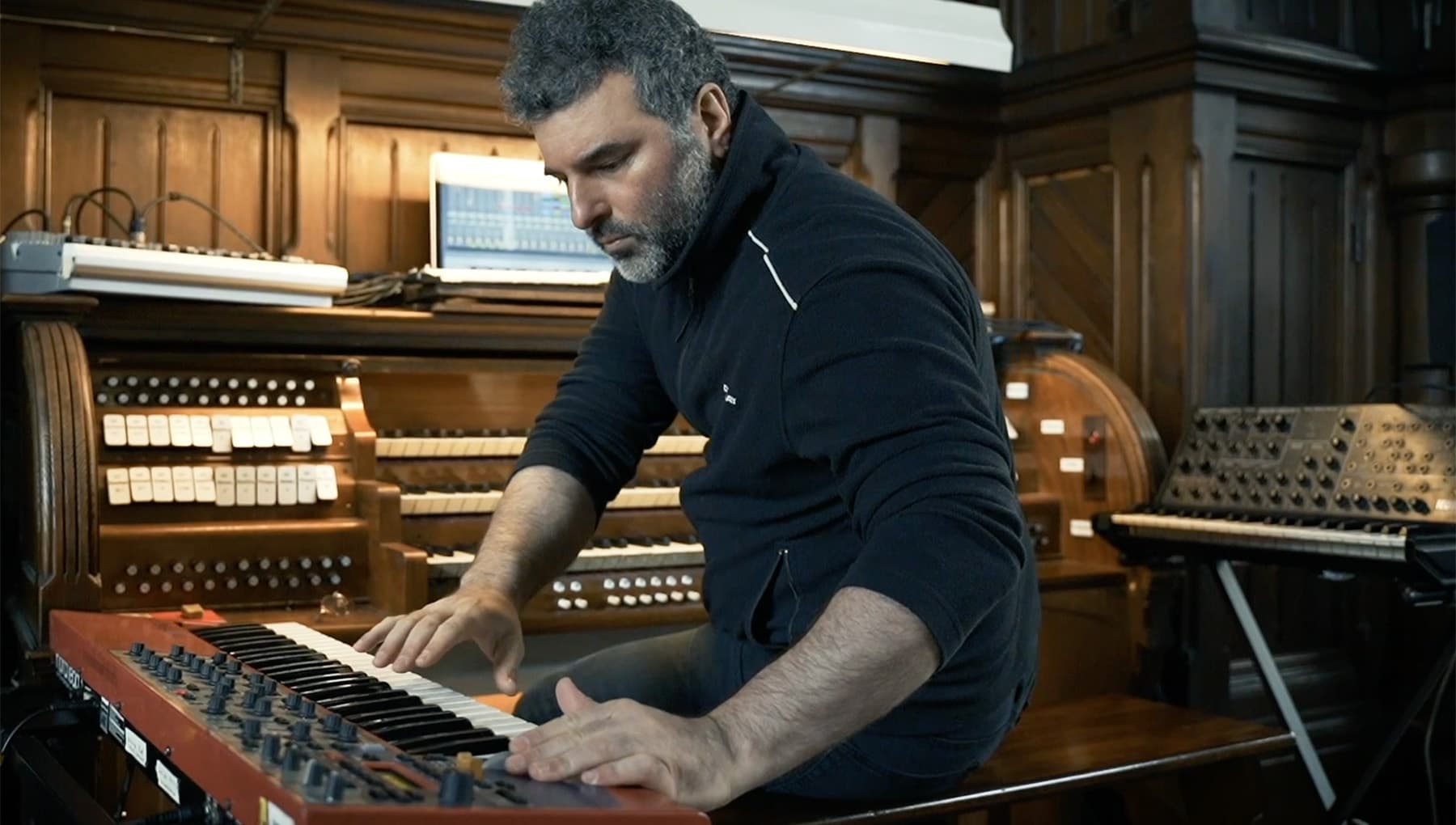 Orgel with Synthesizers - John Kameel Farah