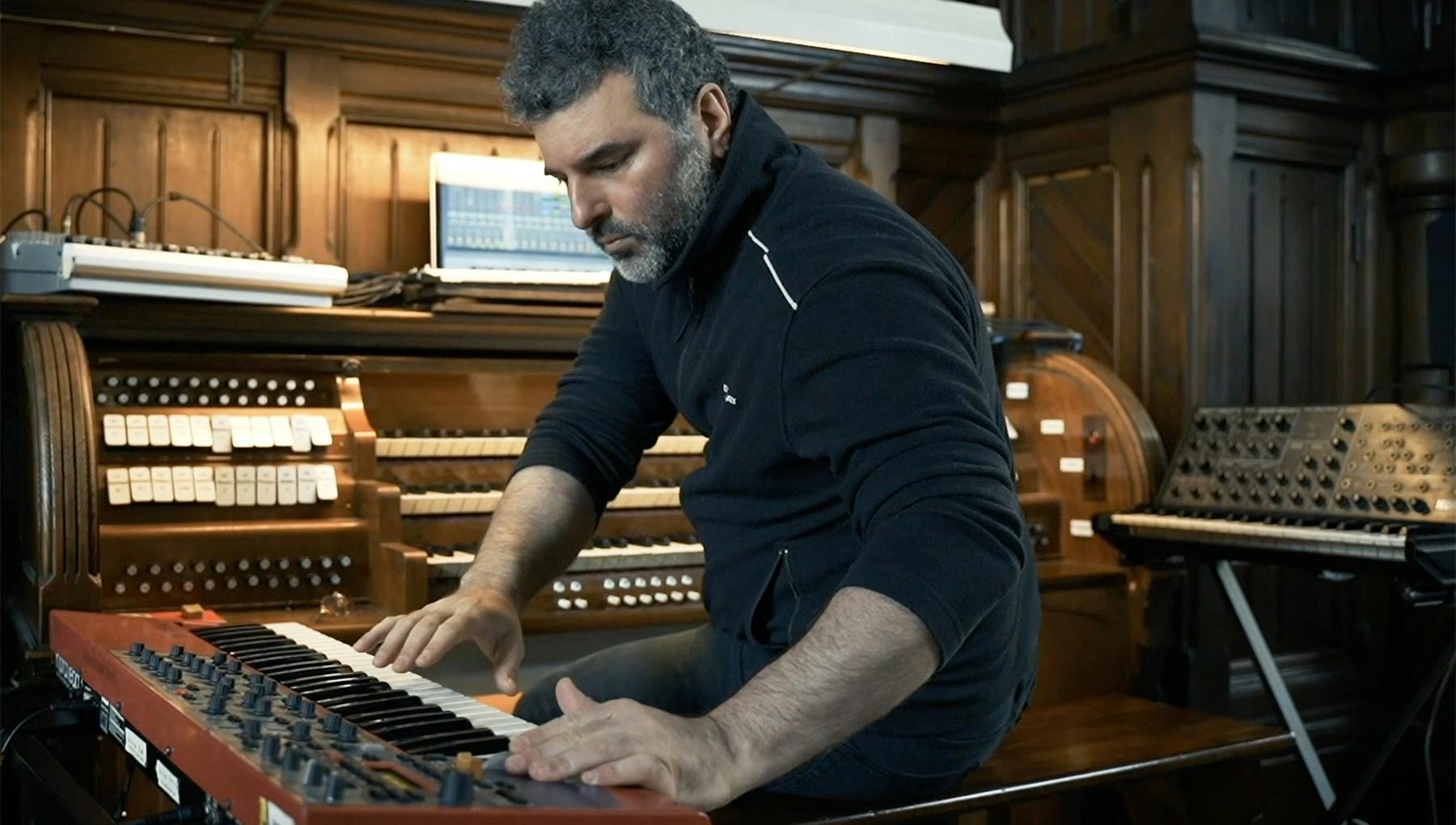 Orgel with Synthesizers - John Kameel Farah