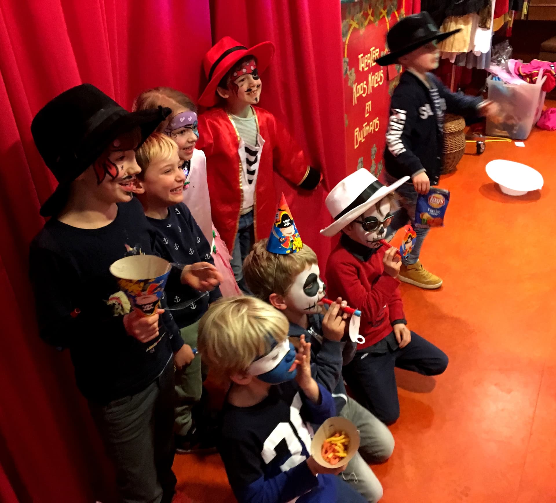 De Kraai en de Boskabouter! (4-8 jaar) met Schminken! in Poppentheater Koos Kneus