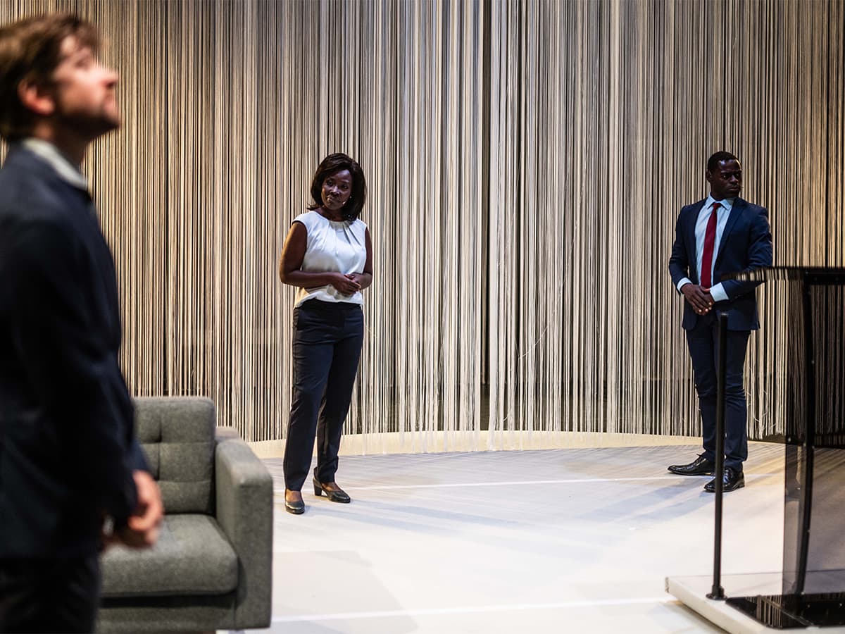 Duizend aanslagen op de Obama's in Meervaart Theater