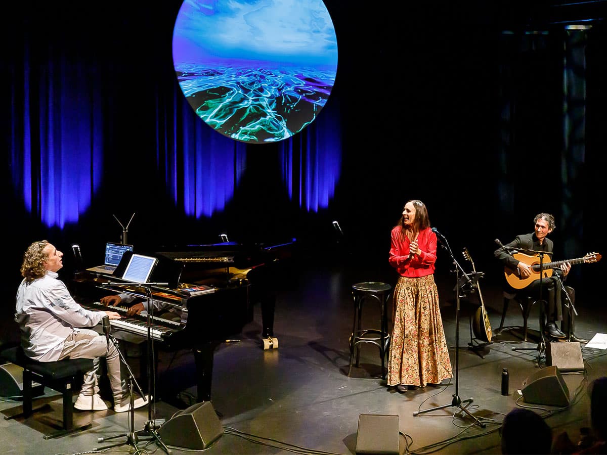 Thijs Borsten, Erminia Fernández Córdoba & Arturo Ramón - Mediterráneo