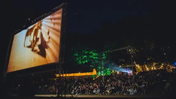 Cinetree Forest Film Festival, outdoor cinema movie in the woods Amsterdams Bostheater