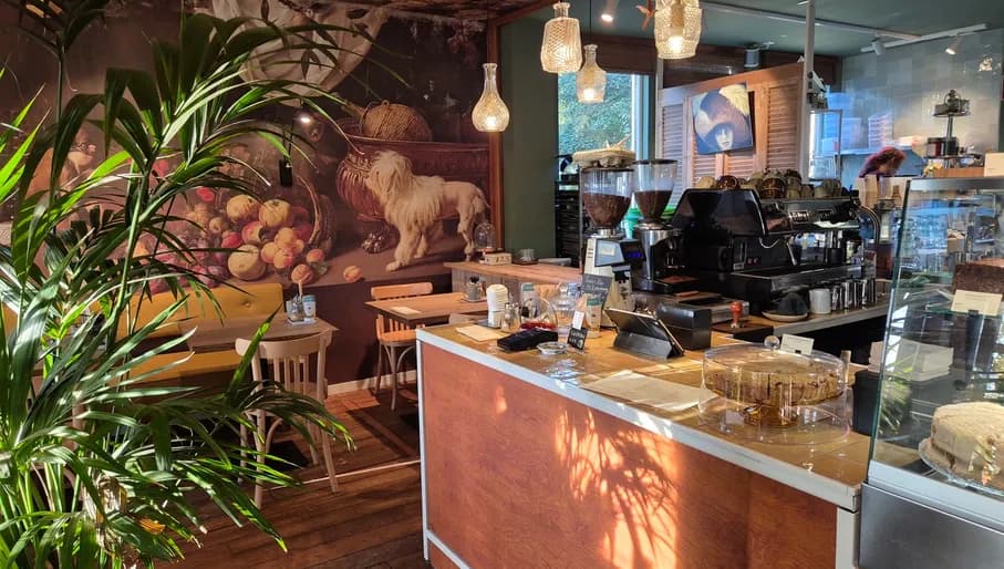 Interior of Liever Hier bakery cafe