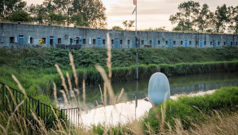 The defense wall of Fort Vijfhuizen in the Haarlemmermeer.