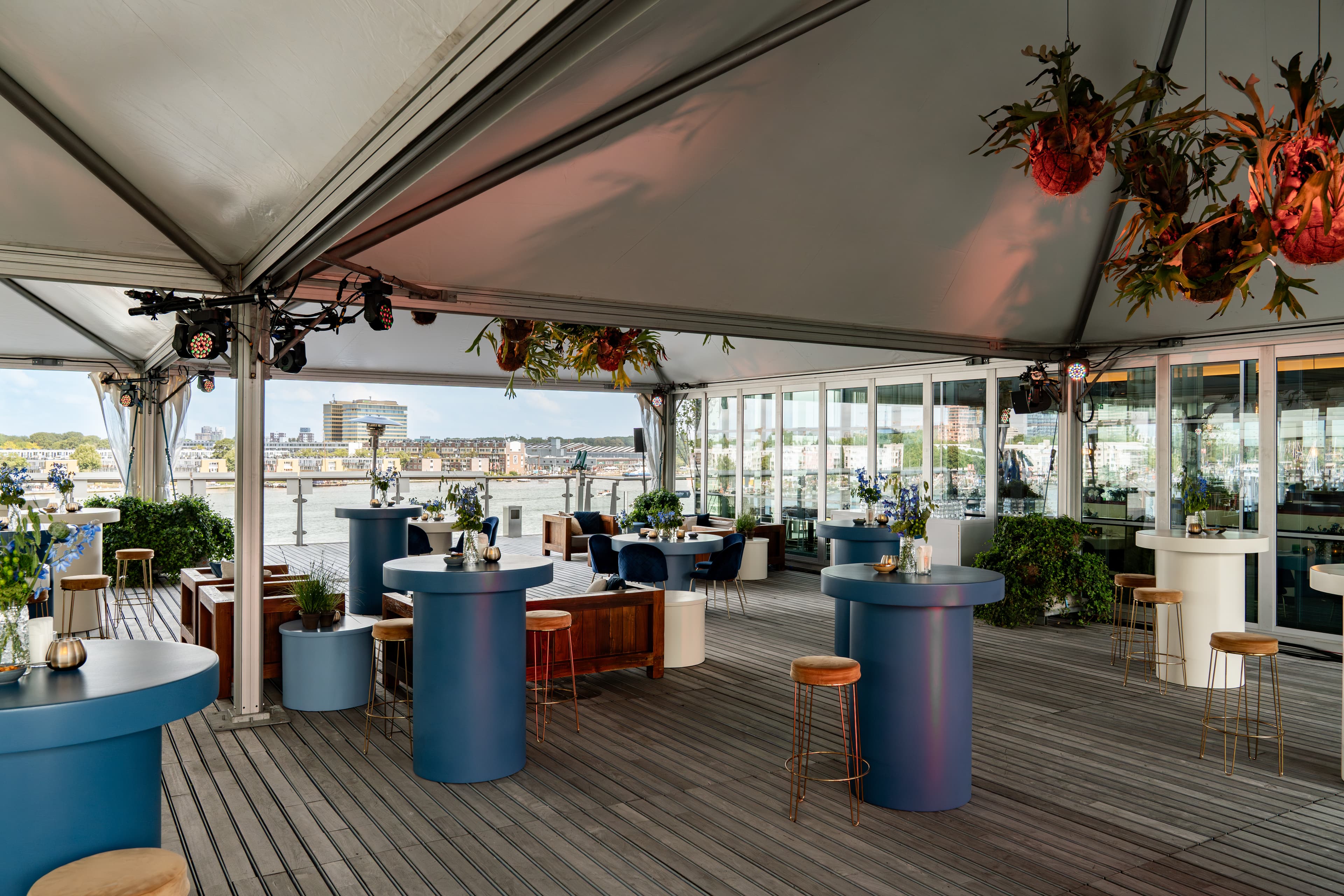 ijVENUES