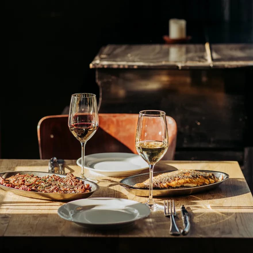 Signature dishes of Café-restaurant TÊTE .