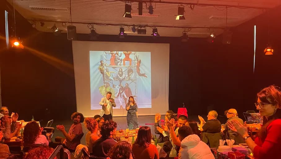 ZID Theater people in theatre hall