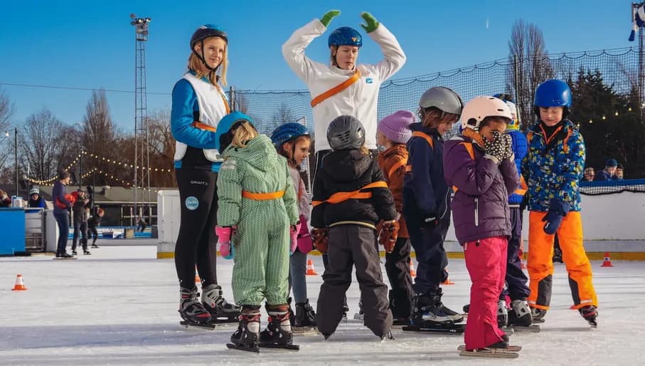 Jaap Eden Baan kids ice skating