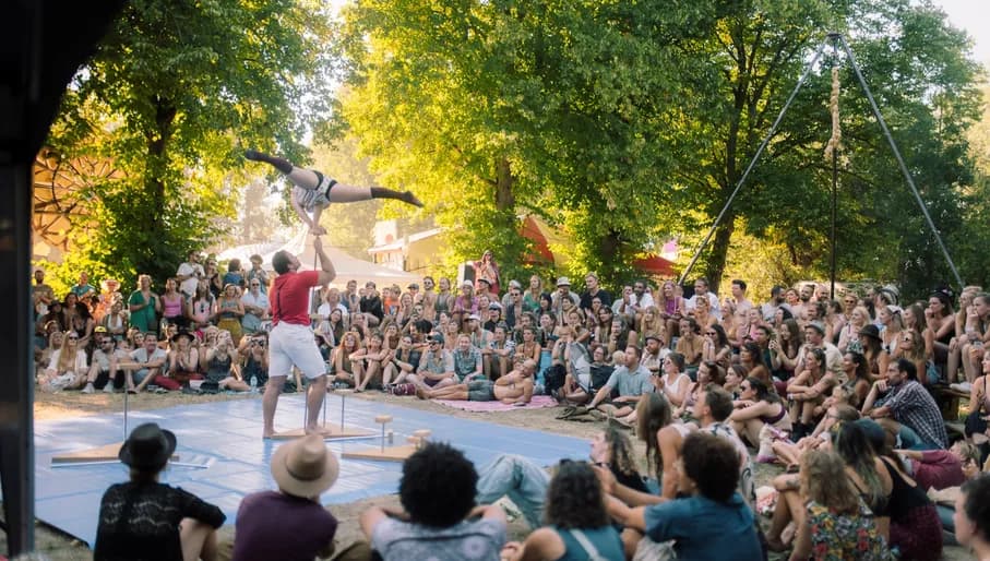 Ruigoord people watching a performance