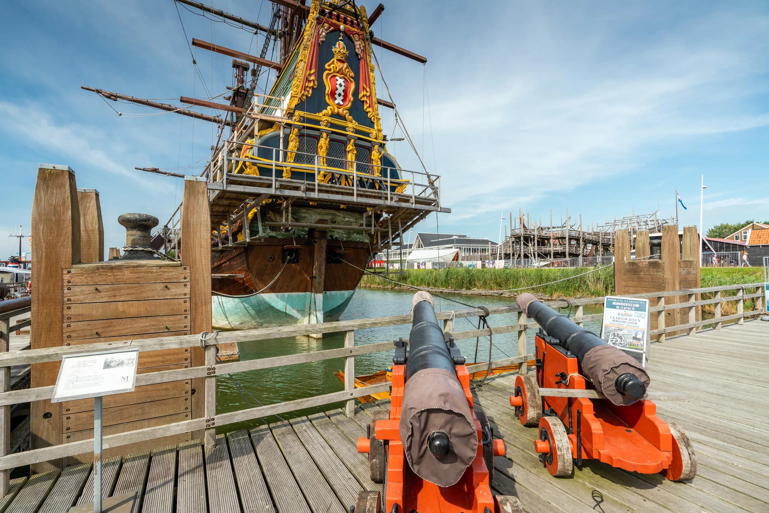 Batavialand is a museum in Lelystad where you can find out how people built wooden sailing ships 400 years ago. Board the spectacular VOC ship the Batavia, dive into the history of Flevoland, and experience the stories of the pioneers.