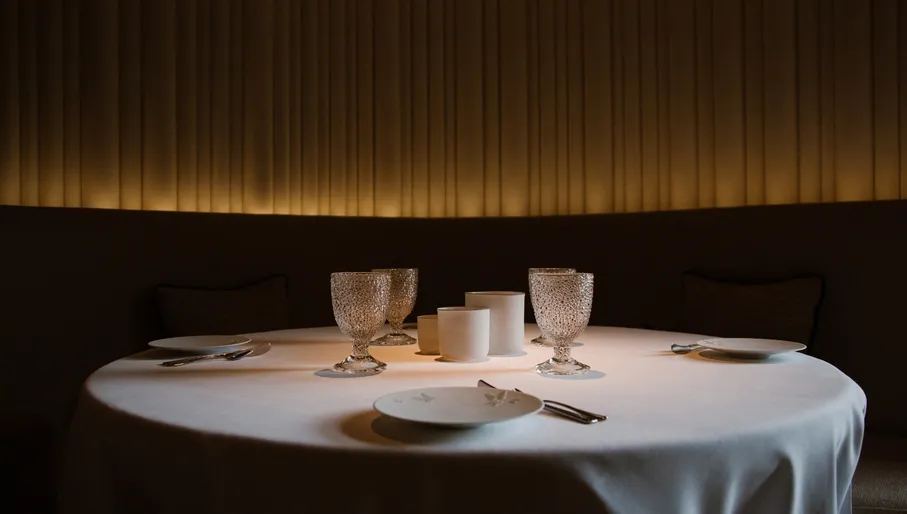 Waldorf Astoria hotel, Spectrum restaurant interior